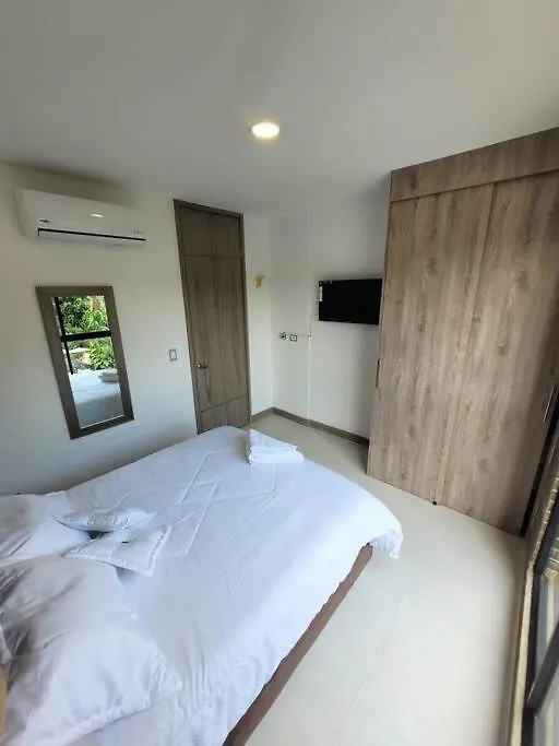 Cali Piso 4-06 Pance Apartamento Moderno Sector Exclusivo 0*,  Colombia